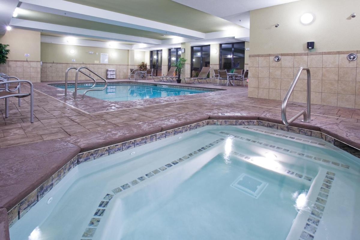 Popular attractions Area Nearby Property